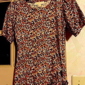 Michael Kors size small short sleeve flower top